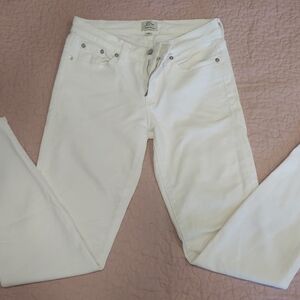 J. Crew White Skinny Jeans Sleek and Stylish